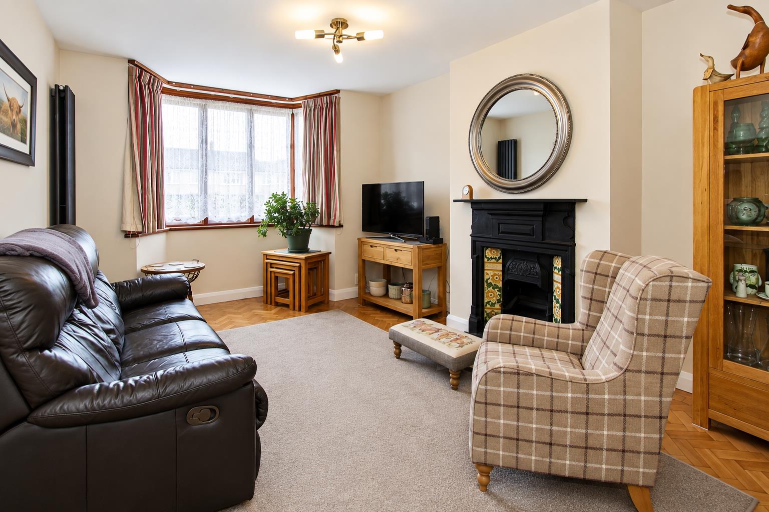 3 bed property in Ash Close, Carshalton